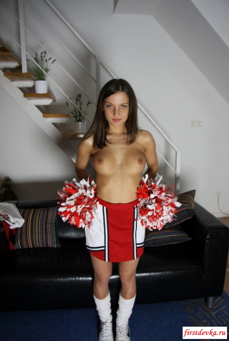 Cheerleaders naked photos